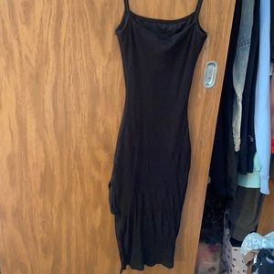 windsor black bodycon dress with slit on one leg